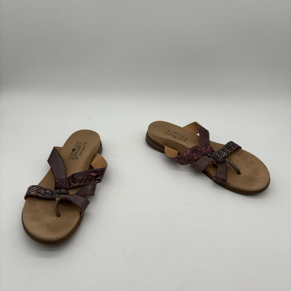 L’artiste Pierce-Grym Flip Flops Sandals